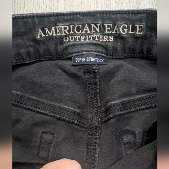 American Eagle Hi-Rise Black Distressed Denim Mini Skirt Size 6 Goth Alternative - Picture 9 of 12